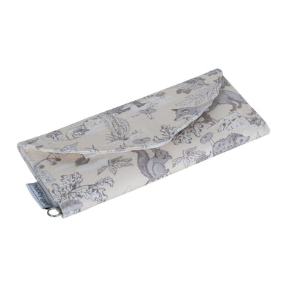 Scalloped edge Fold-Over Sewing Kit