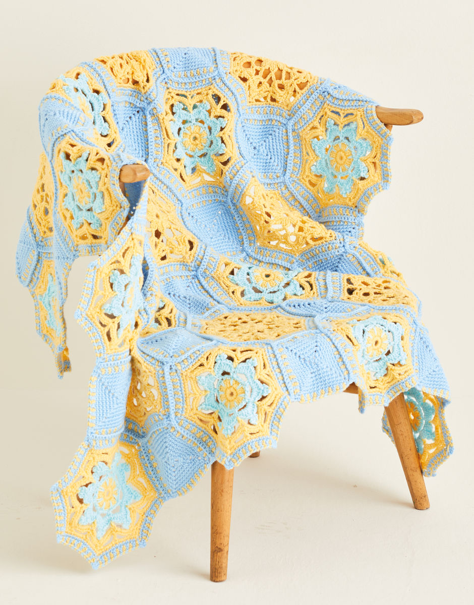 Hayfield Pattern 10122